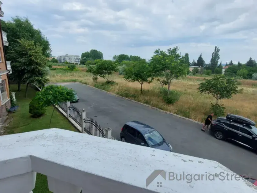 вид на окрестности с террасы