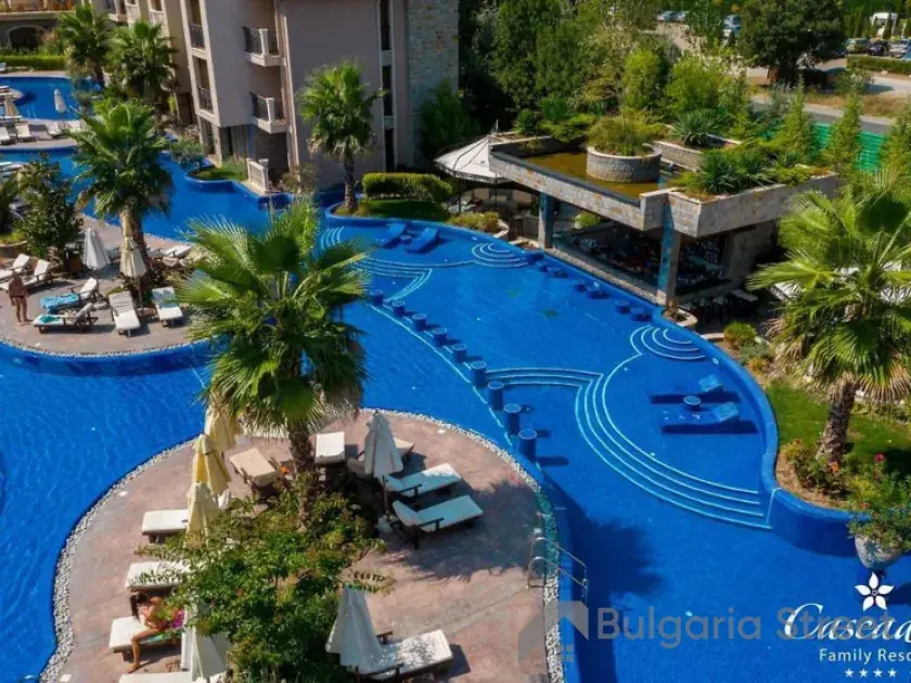 бассейн