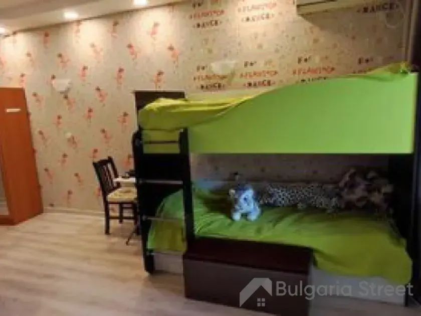 двухъярусная кровать