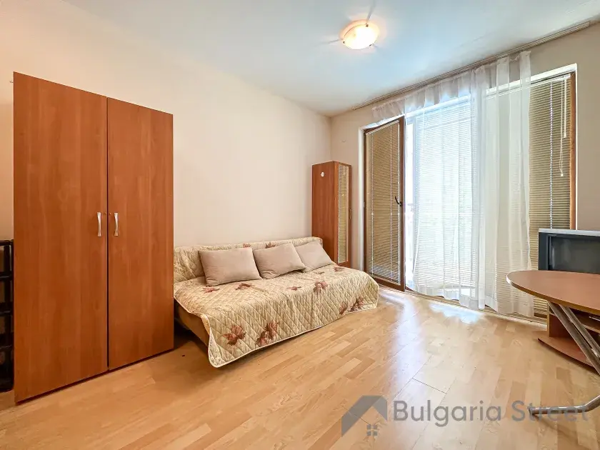 шкаф, раскладная кровать