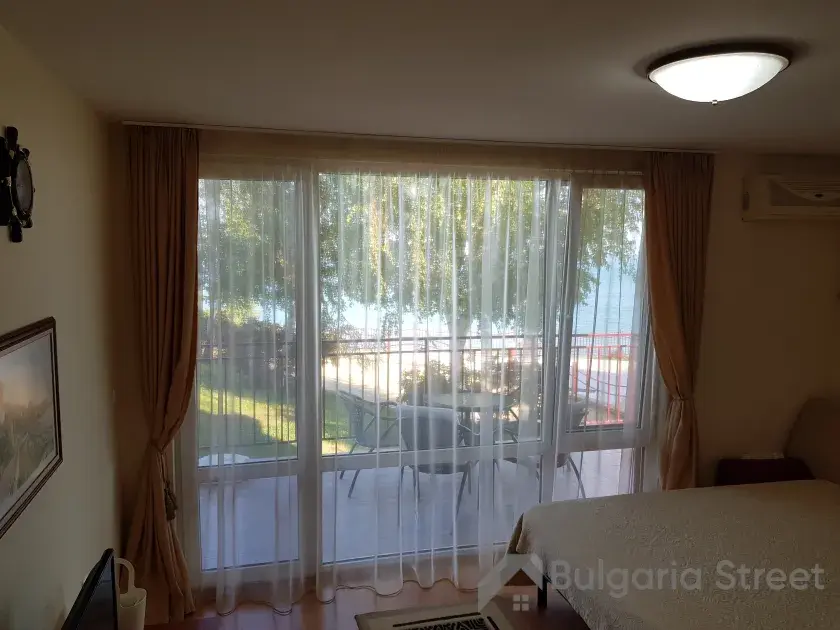 панорамные окна в спальне