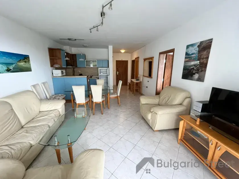 гостиная трехкомнатной квартиры в комплексе Sun Coast