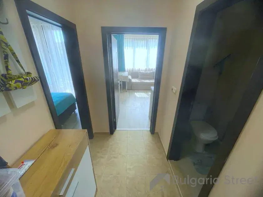 комод в прихожей