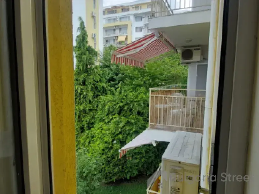 окно