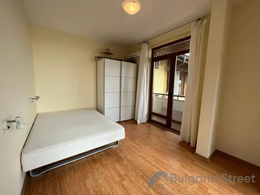 шкаф, кровать