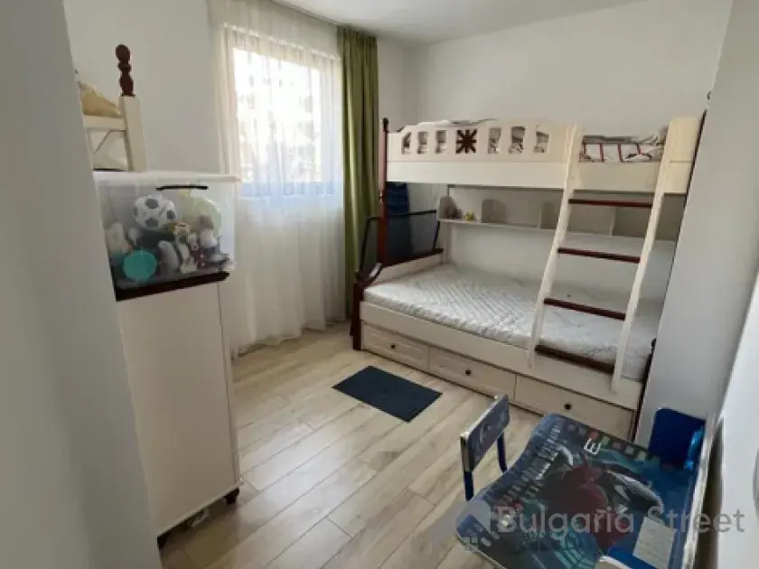 Двухъярусная кровать