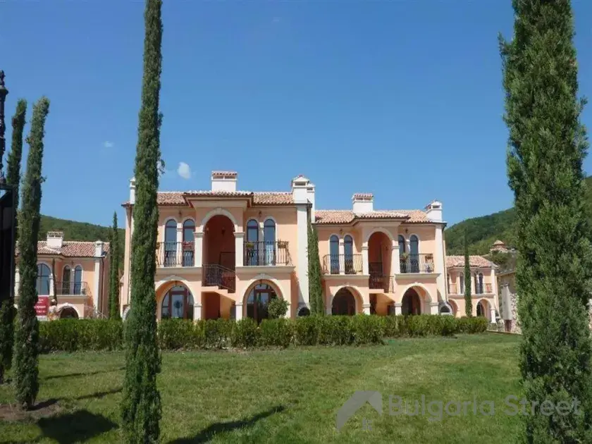 здание комплекса Villa Romana
