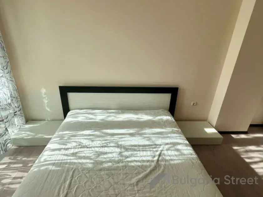 Кровать