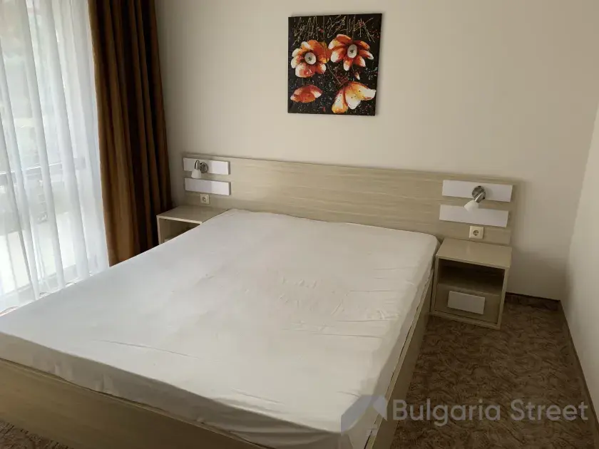 Двухспальная кровать