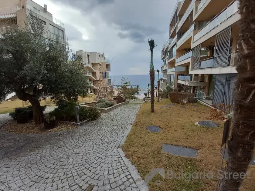 Аллея комплекса Дольче Вита