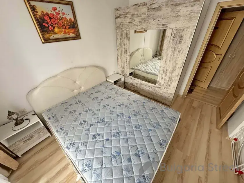 шкаф, кровать