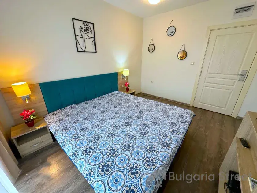 кровать