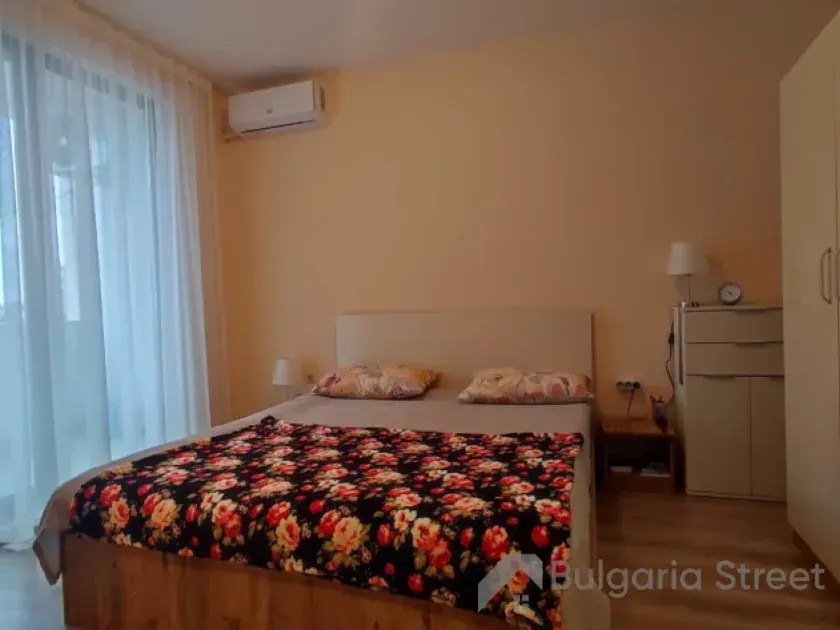 шкаф, кровать