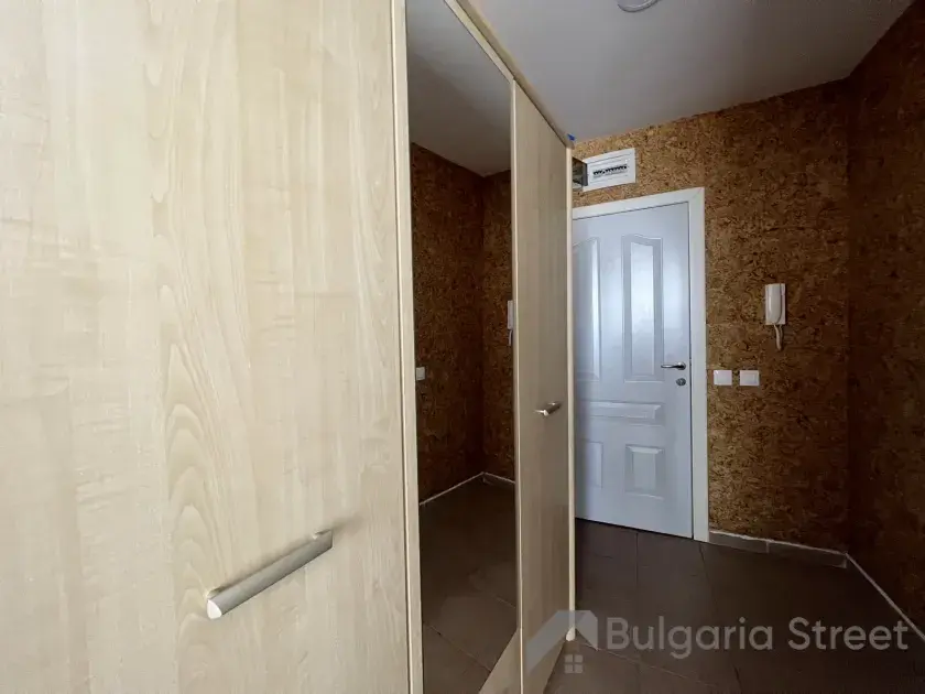 шкаф в прихожей