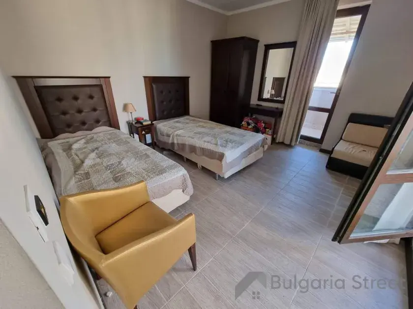 Две кровати во второй спальне