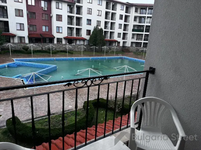 стул