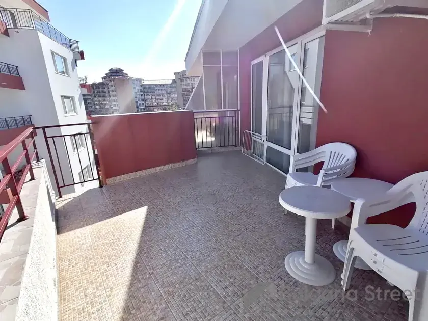 стол со стульями, терраса