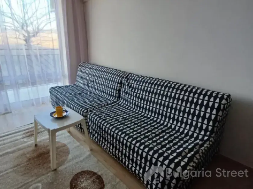 диван в квартире