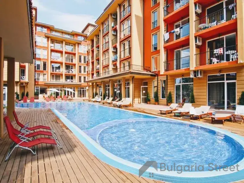 Бассейн комплекса Sanny View Central