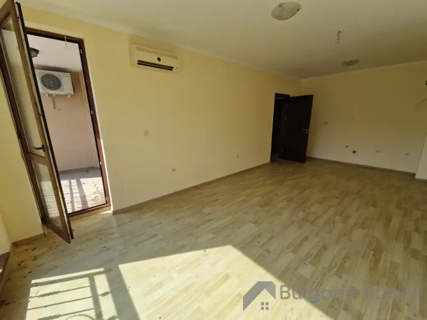 Выход на террасу из гостиной