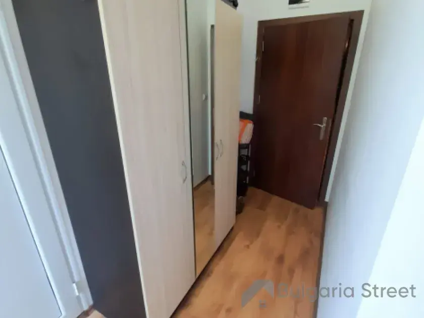 шкаф в прихожей