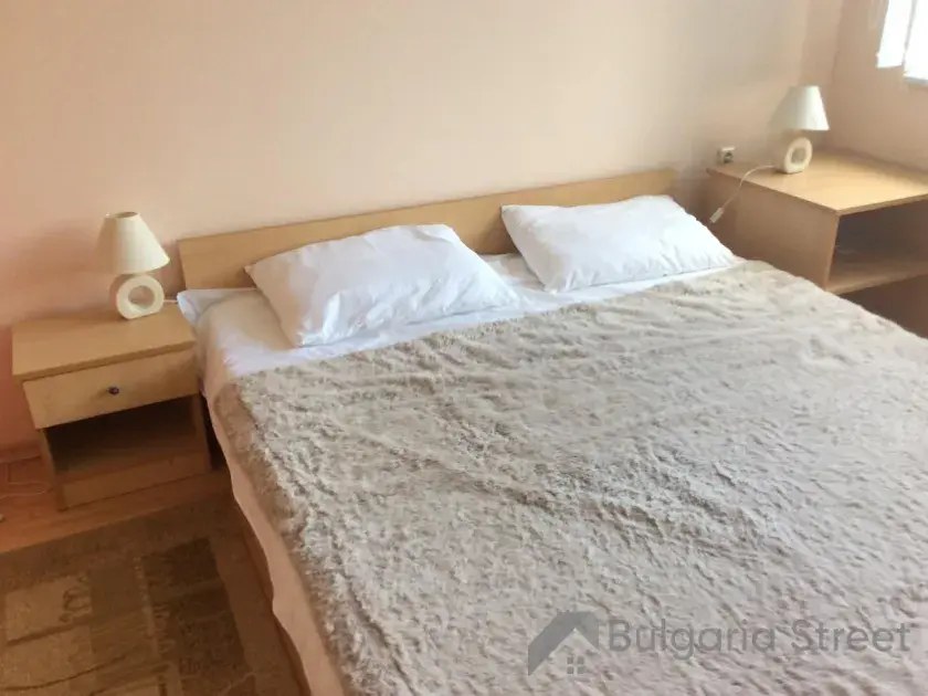 кровать