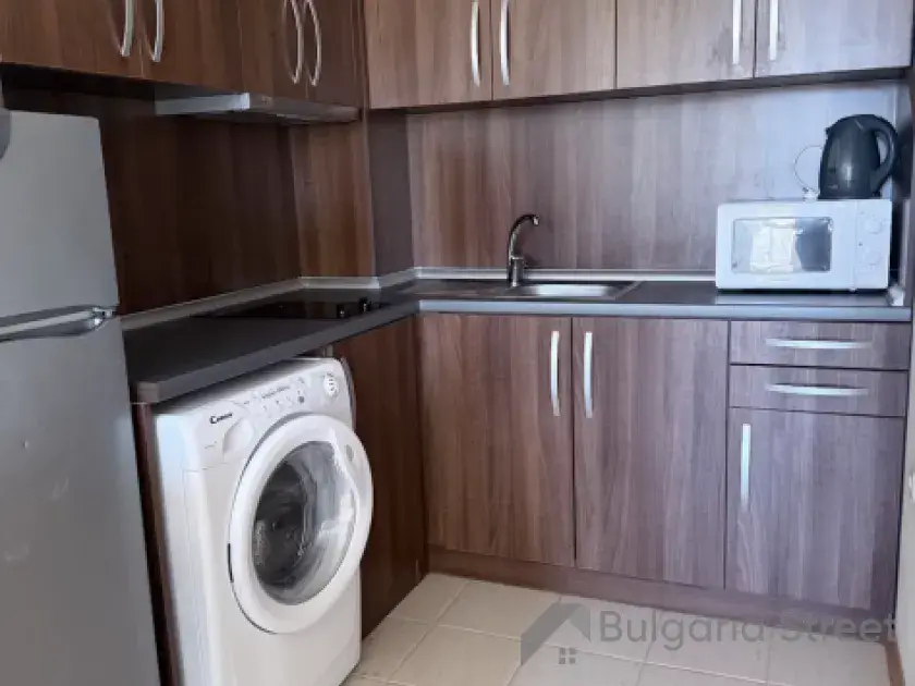 Стиральная машина на кухне