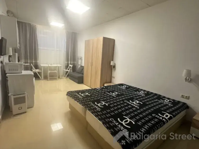 двухспальная кровать