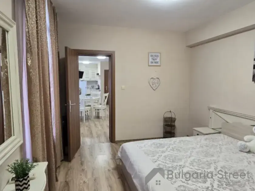 Двухспальная кровать квартире
