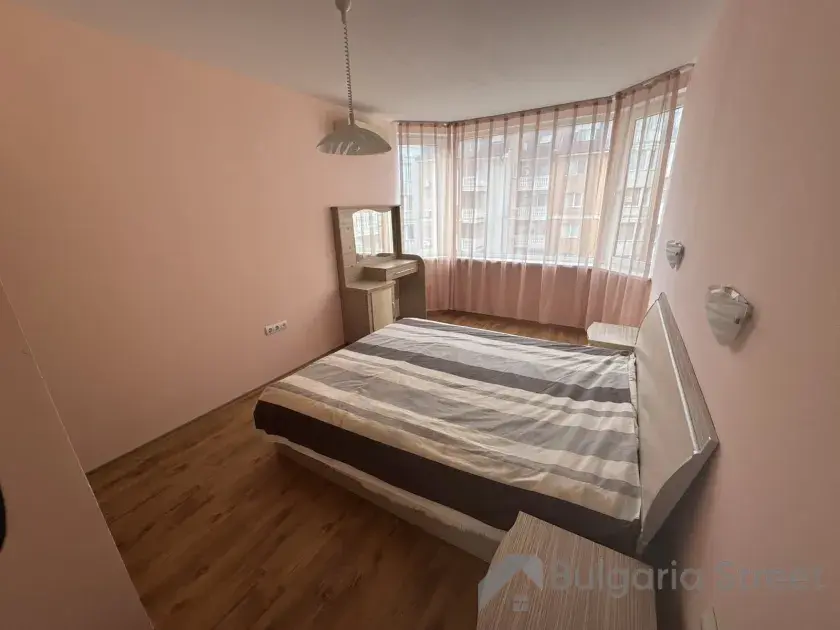 Просторная спальня
