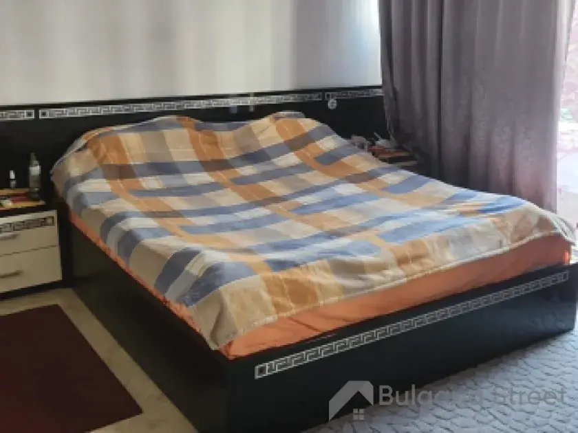 Кровать