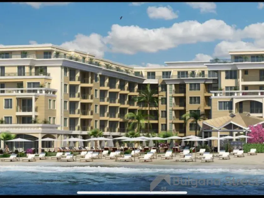 Florence Beach Resort | Новострой здание комплекса - пляж