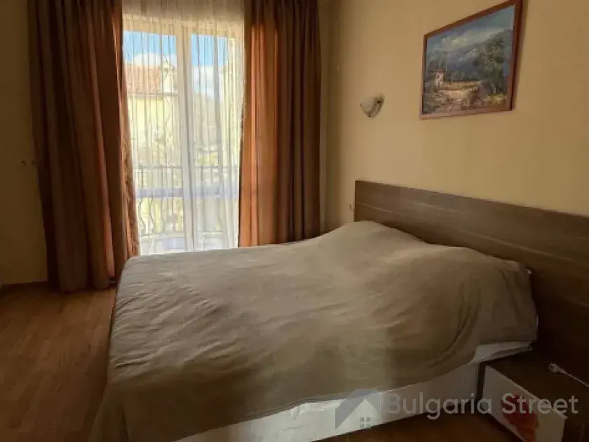 двухспальная кровать