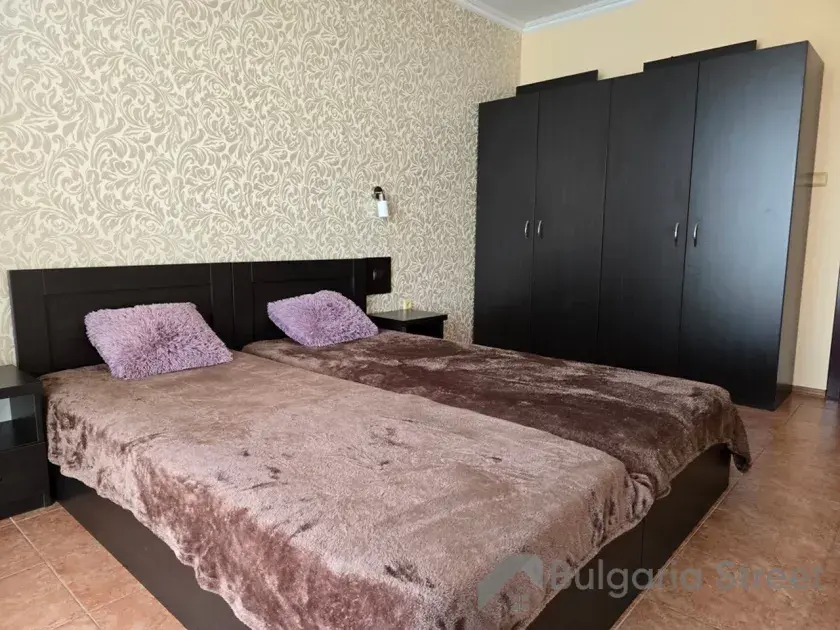 кровать