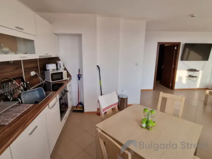 Gardenia Hills | Трёхкомнатная квартира: гостиная , кухня