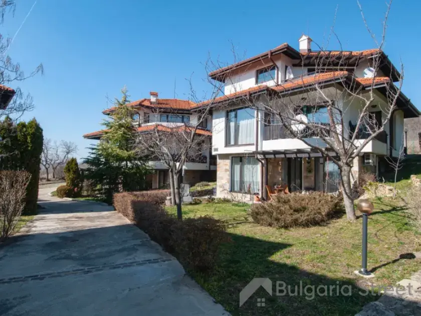 фасад дома в комплексе Bay View Villas