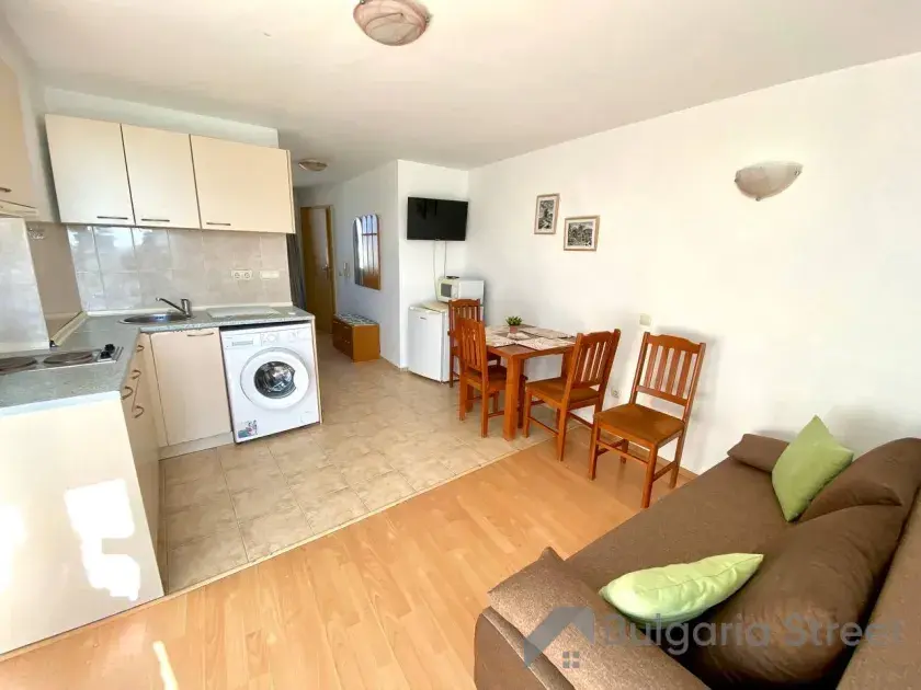 Julia Family Apartment | Двухкомнатная квартира: гостинная, кухня