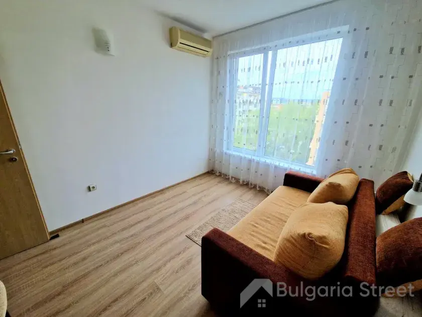 окно в спальне
