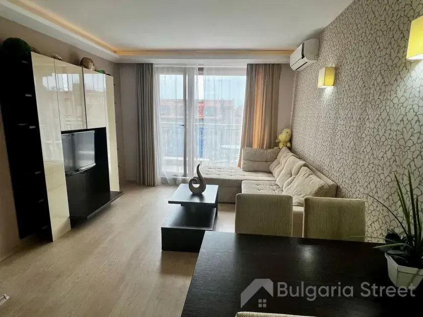 Harmony Suites 2 | Двухкомнатная квартира: гостиная, кухня
