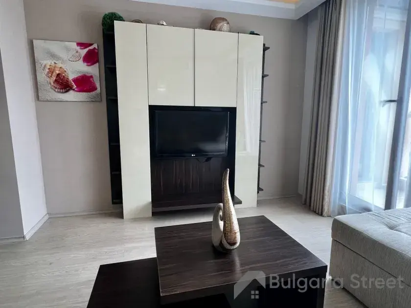 Harmony Suites 2 | Двухкомнатная квартира: гостиная, кухня