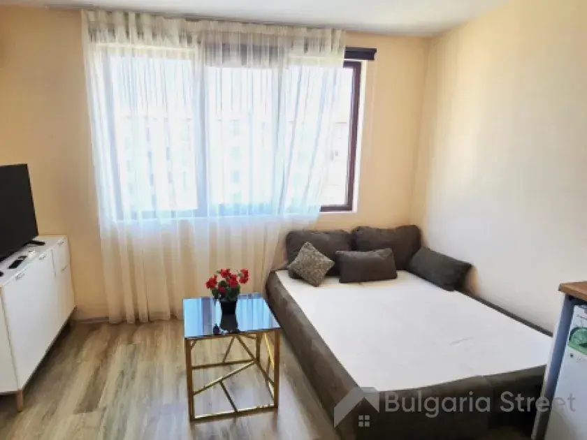 Аполлон 9 | Двухкомнатная квартира : гостиная, кухня