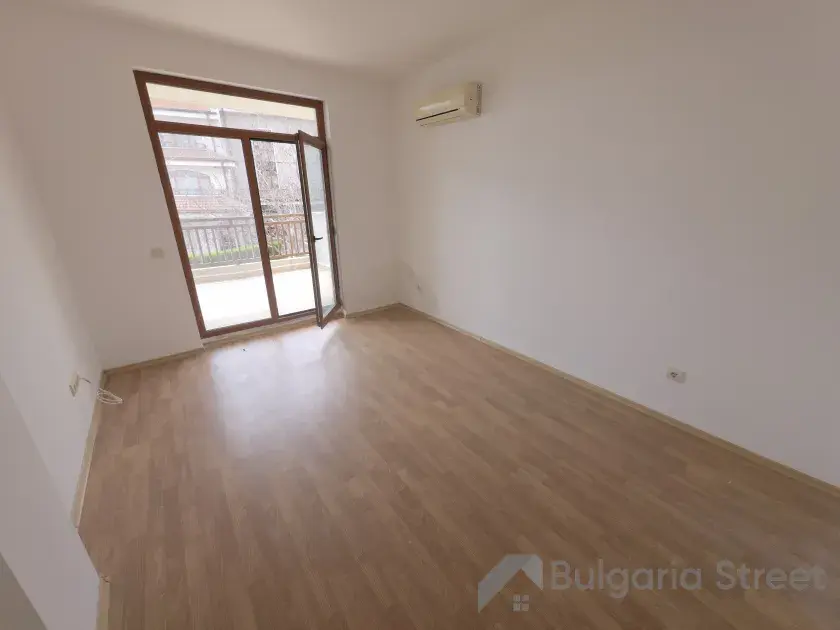 спальня без мебели