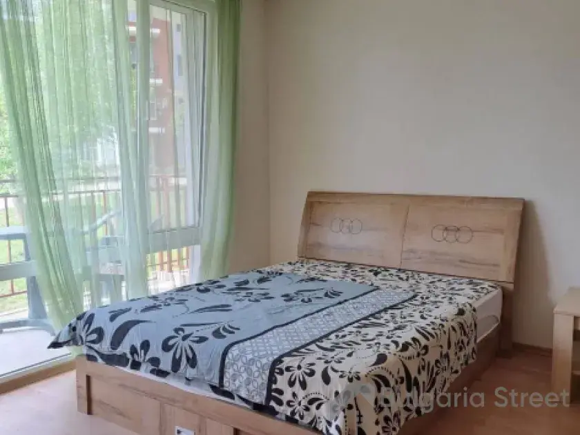 двухспальная кровать