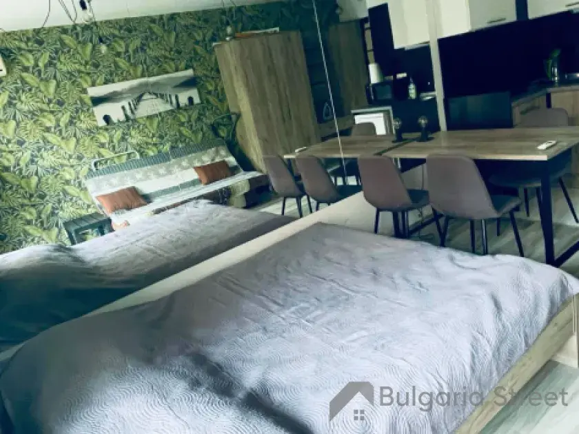 двухспальная кровать