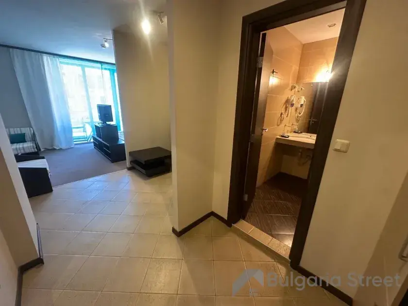 Студия-апартамент в комплексе Tarsis Club
