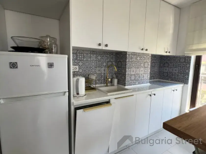 Villa Briz | Двухкомнатная квартира с ремонтом: гостиная, кухня