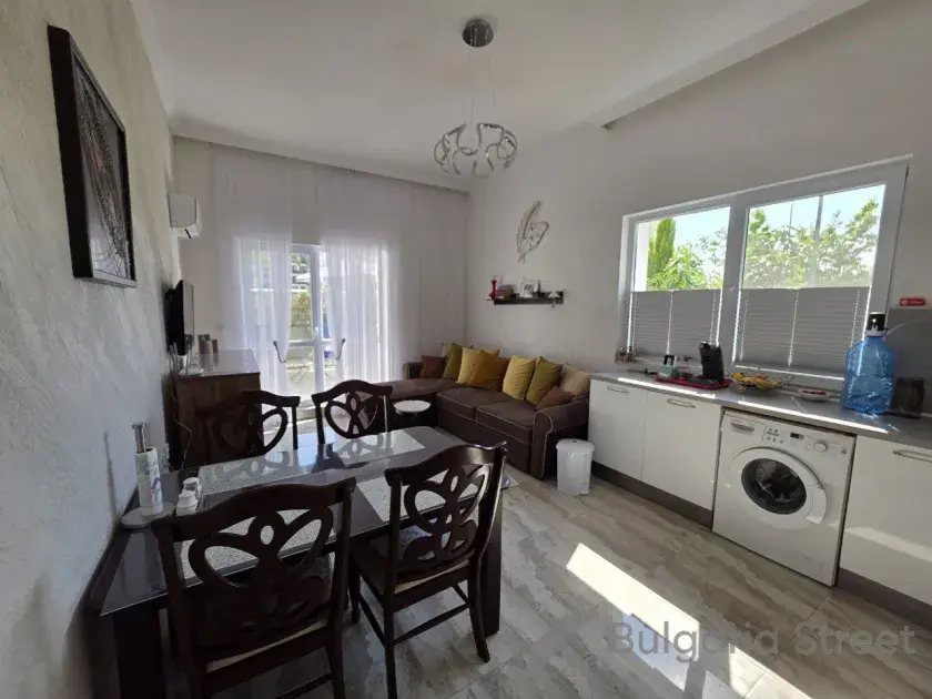 Magnolia Residence-6 | Двухкомнатная квартира: гостинная, кухня