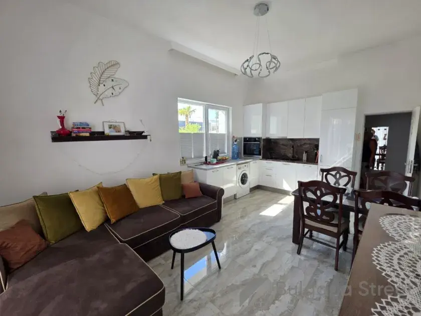 Magnolia Residence-6 | Двухкомнатная квартира: гостинная, кухня