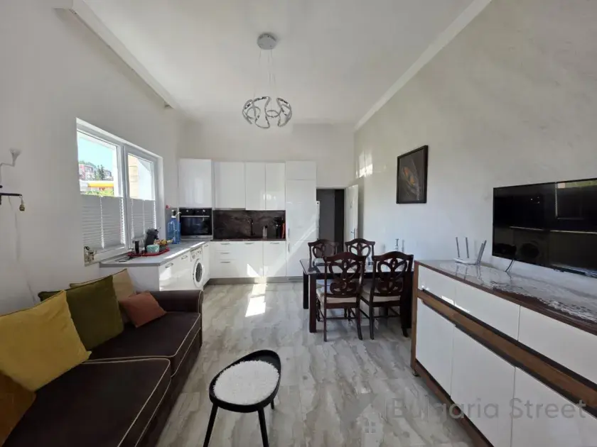 Magnolia Residence-6 | Двухкомнатная квартира: гостинная, кухня