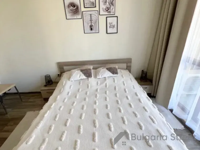 двухспальная кровать